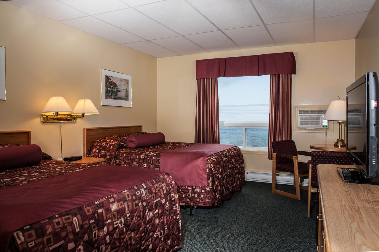 Shallow Bay Motel & Cabins Conference Centre Cow Head Екстер'єр фото